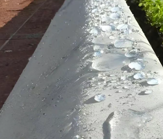 防城硅烷浸渍涂料在混凝土保护中的应用