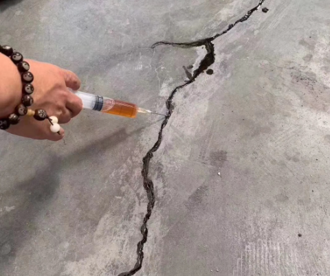 防城混凝土裂缝修补技术详解​